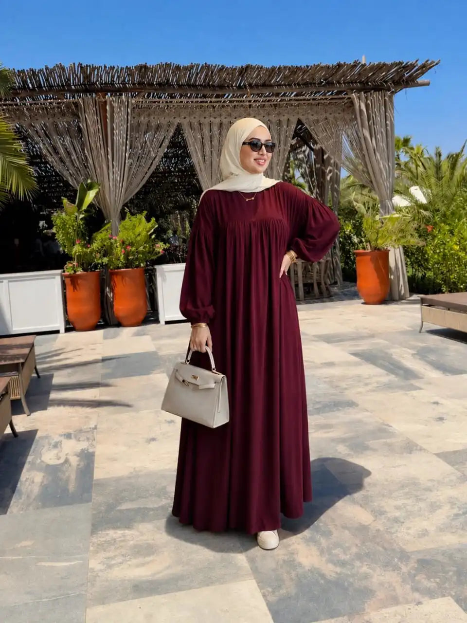 جوج عبايات بـ 250  درهم 🔥 و عباية وحدة بـ 150 درهم + توصيل مجاني